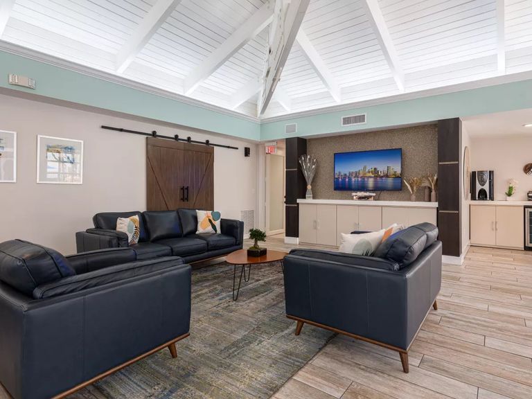 Emerald Palms apartments in Miami, FL – photo 36