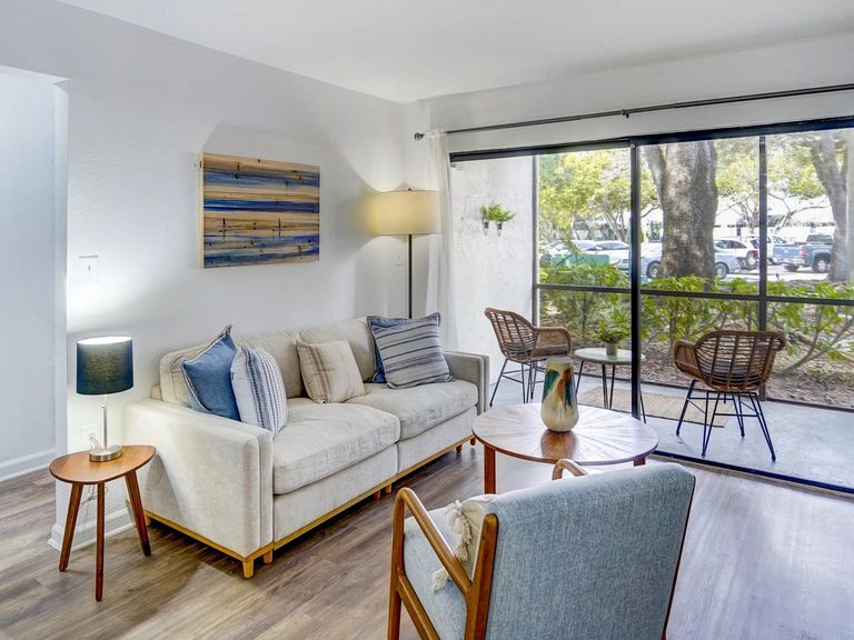 Emerald Palms apartments in Miami, FL – photo 8