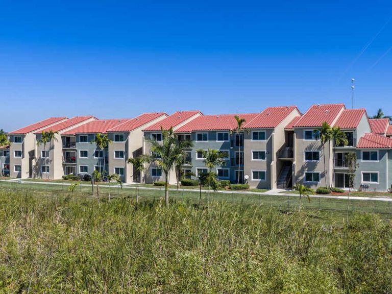 Ernie Martin Villas apartments in Miami, FL – photo 13
