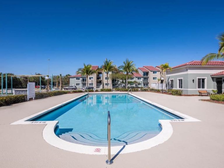 Ernie Martin Villas apartments in Miami, FL – photo 17