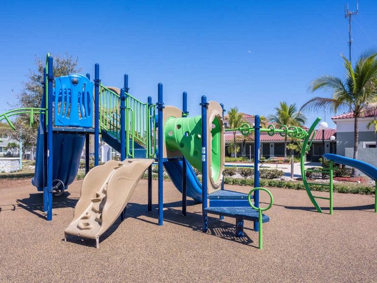 Ernie Martin Villas apartments in Miami, FL – photo 22