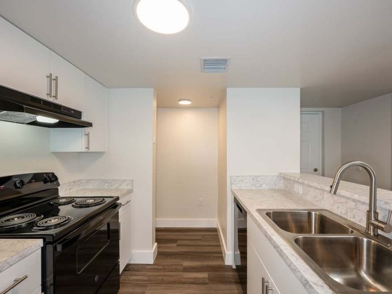 Ernie Martin Villas apartments in Miami, FL – photo 27