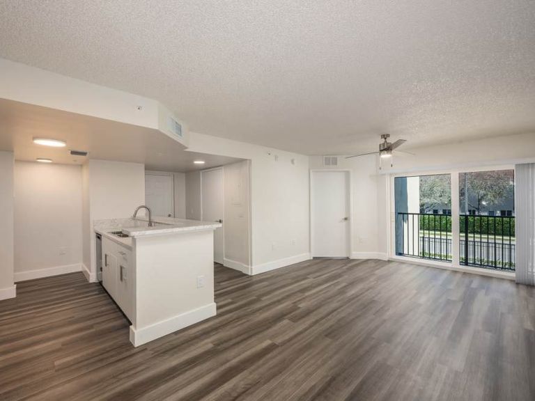 Ernie Martin Villas apartments in Miami, FL – photo 30