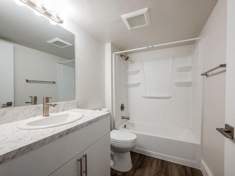 Ernie Martin Villas apartments in Miami, FL – photo 37