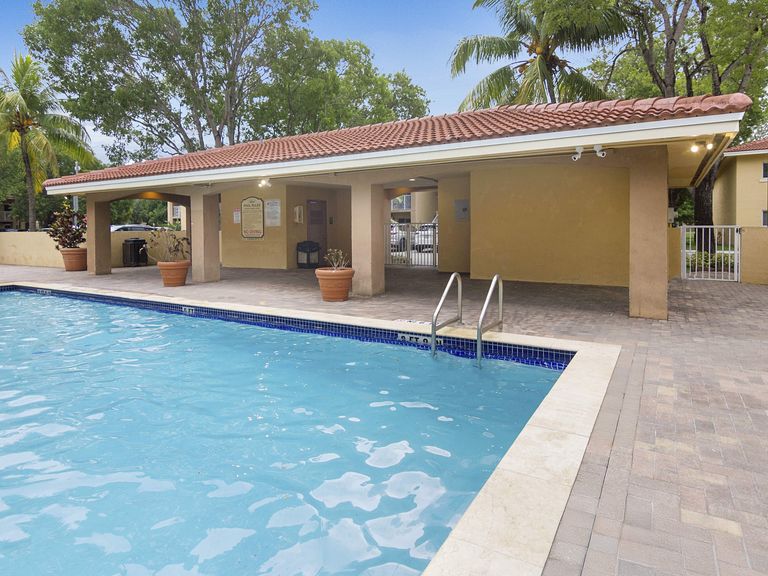 Fairway View apartments in Hialeah, FL – photo 28