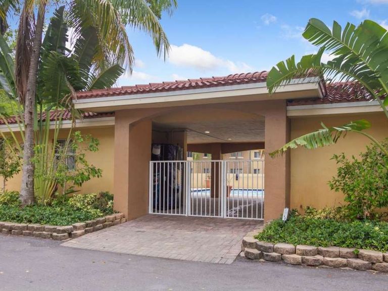 Fairway View apartments in Hialeah, FL – photo 7