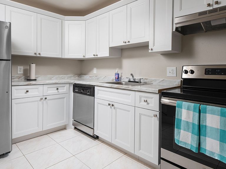 Fairways of Inverrary apartments in Lauderhill, FL – photo 15