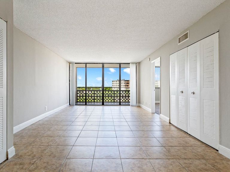 Fairways of Inverrary apartments in Lauderhill, FL – photo 18