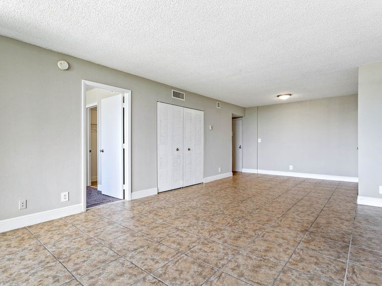 Fairways of Inverrary apartments in Lauderhill, FL – photo 19