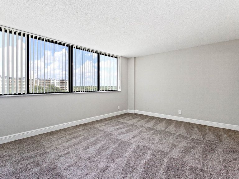 Fairways of Inverrary apartments in Lauderhill, FL – photo 22