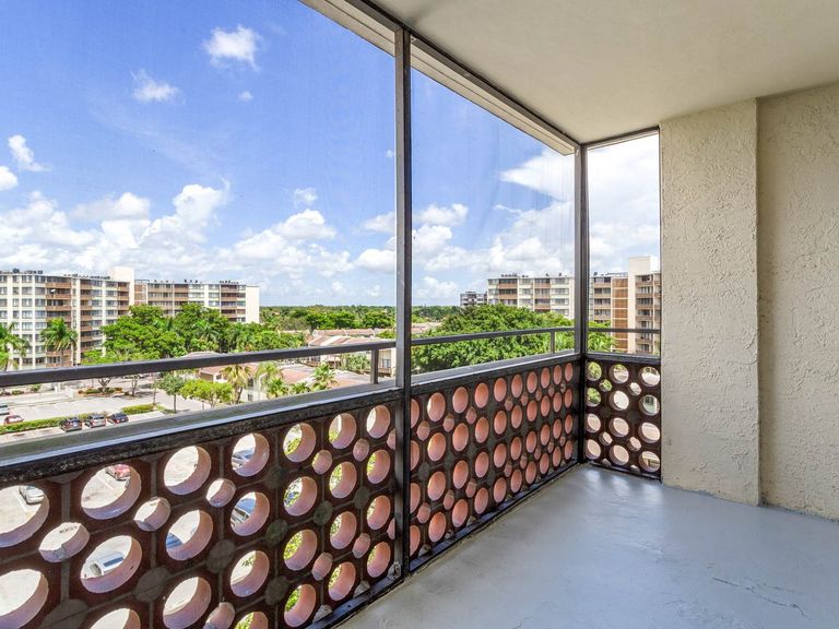 Fairways of Inverrary apartments in Lauderhill, FL – photo 24
