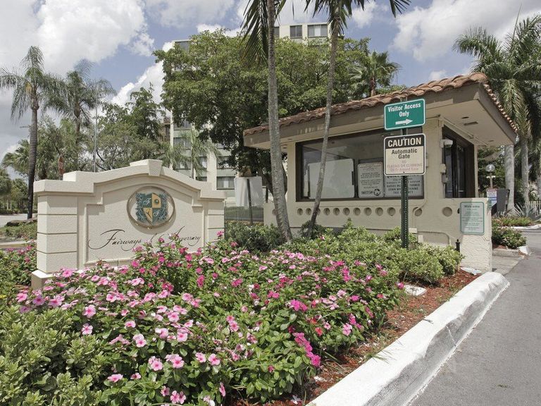 Fairways of Inverrary apartments in Lauderhill, FL – photo 7