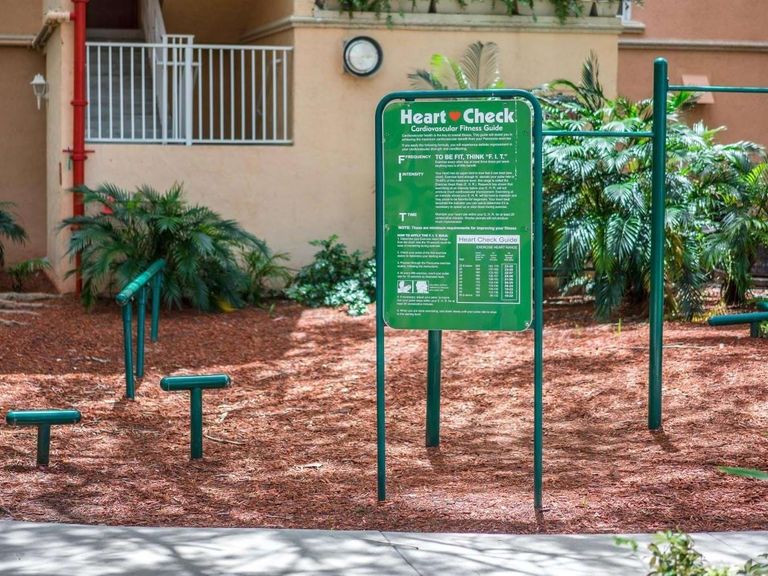 Falls Of Pembroke apartments in Pembroke Pines, FL – photo 20