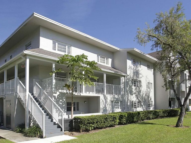 Flats on the Green apartments in Tamarac, FL – photo 23