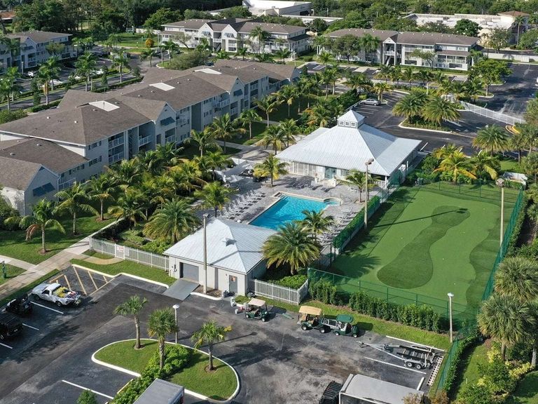 Flats on the Green apartments in Tamarac, FL – photo 25
