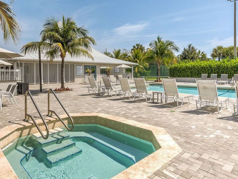 Flats on the Green apartments in Tamarac, FL – photo 35
