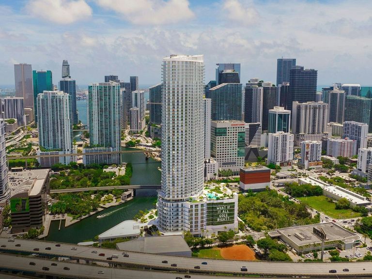 Flow Brickell apartments in Miami, FL – photo 8