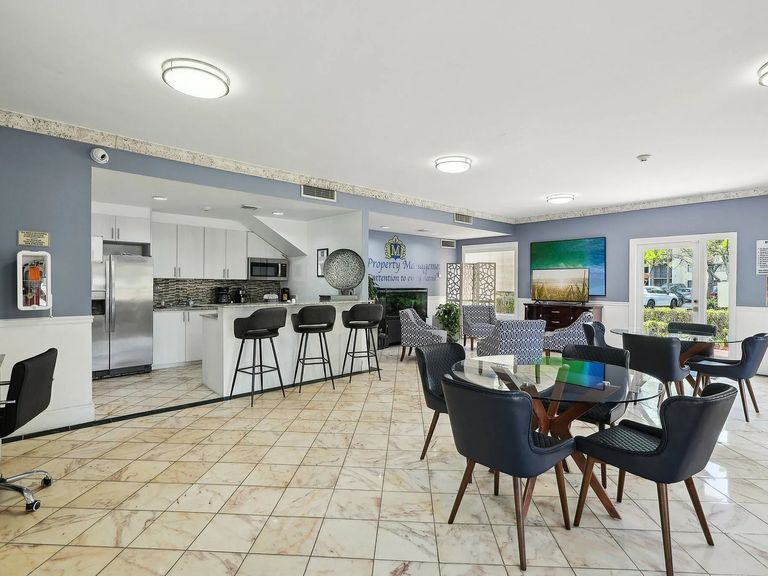 Fontainebleau Milton Apartments apartments in Miami, FL – photo 13