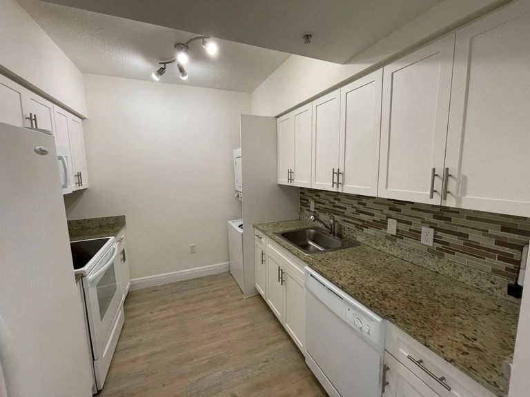 Fontainebleau Milton Apartments apartments in Miami, FL – photo 25