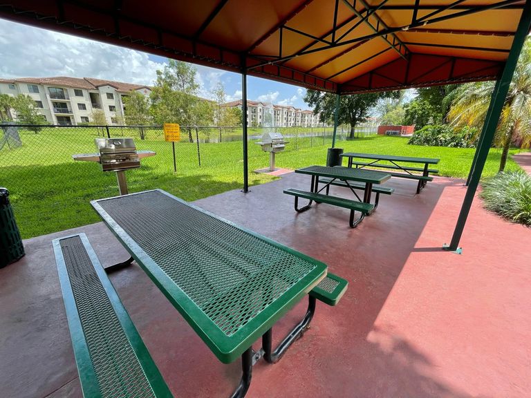 Fontainebleau Milton Apartments apartments in Miami, FL – photo 42