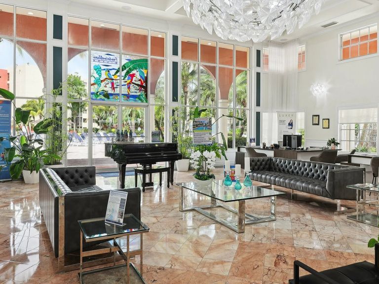 Fontainebleau Milton Apartments apartments in Miami, FL – photo 7