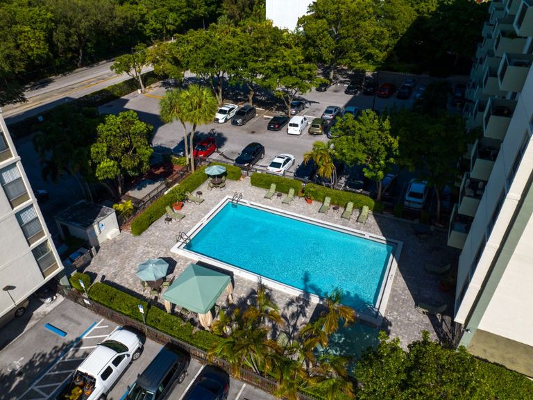 Forest Place apartments in Miami, FL – photo 22