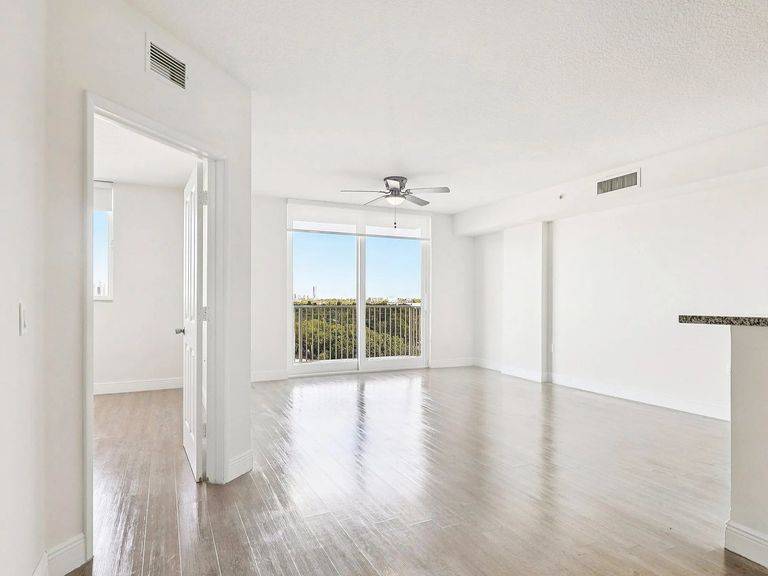Gables 37 Grand apartments in Miami, FL – photo 21