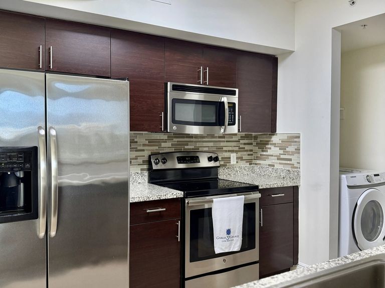 Gables 37 Grand apartments in Miami, FL – photo 25