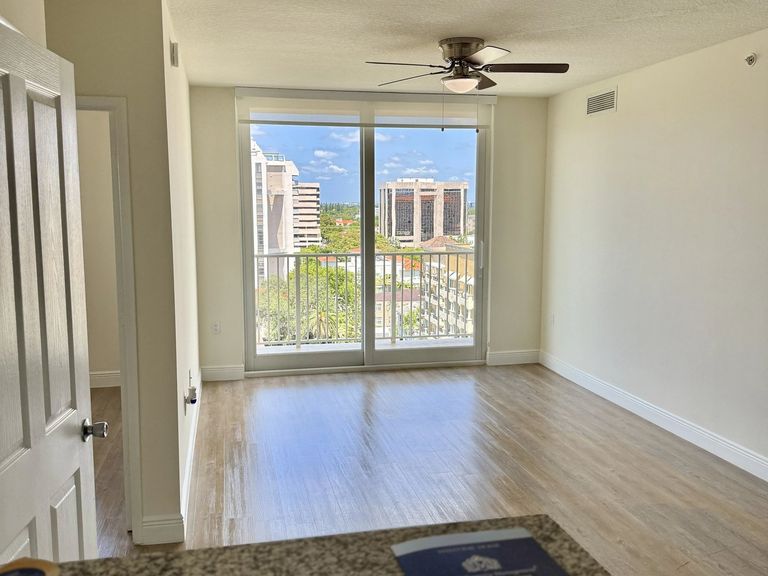 Gables 37 Grand apartments in Miami, FL – photo 36