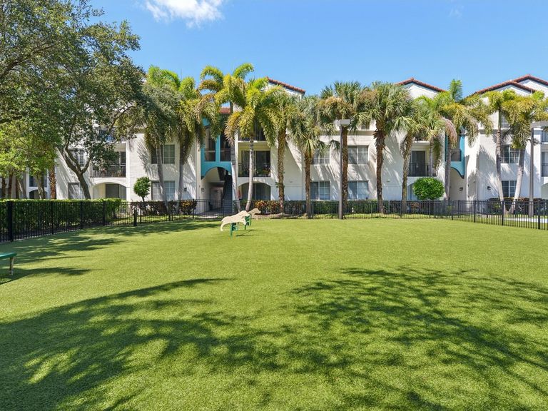Grand Riviera Miramar apartments in Miramar, FL – photo 20