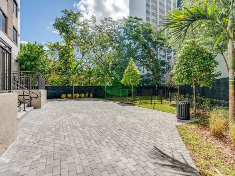 Grand View Park apartments in Miami, FL – photo 22