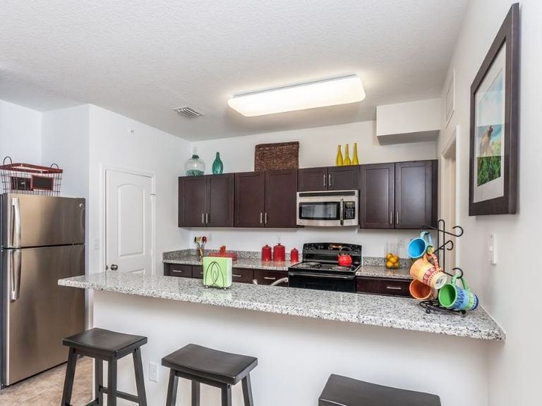 Green Turtle Club - Townhomes apartments in Miami, FL – photo 7