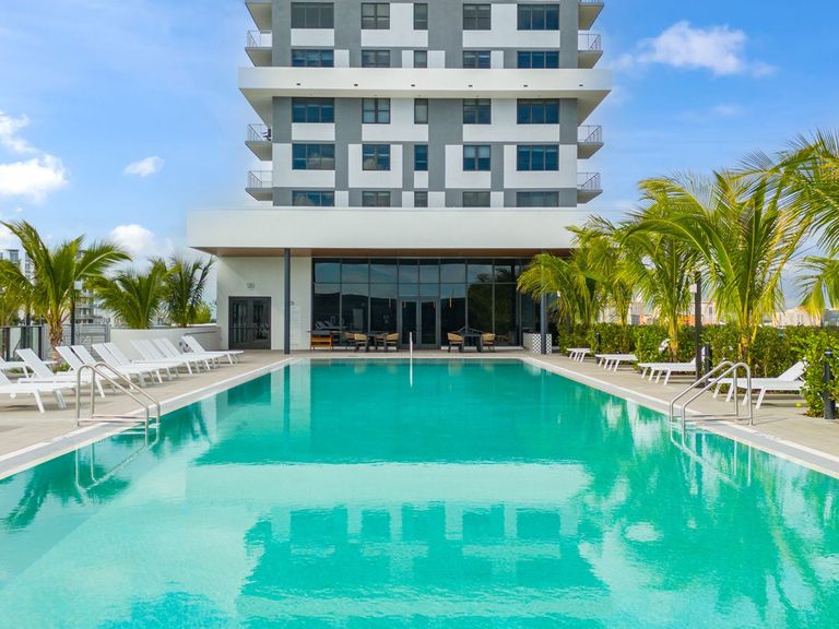 Grove Central Residences apartments in Miami, FL – photo 43
