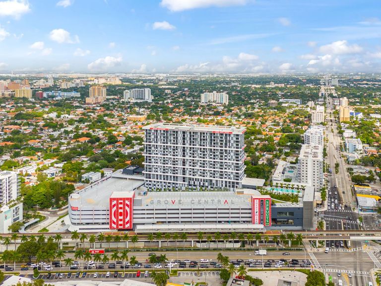 Grove Central Residences apartments in Miami, FL – photo 50