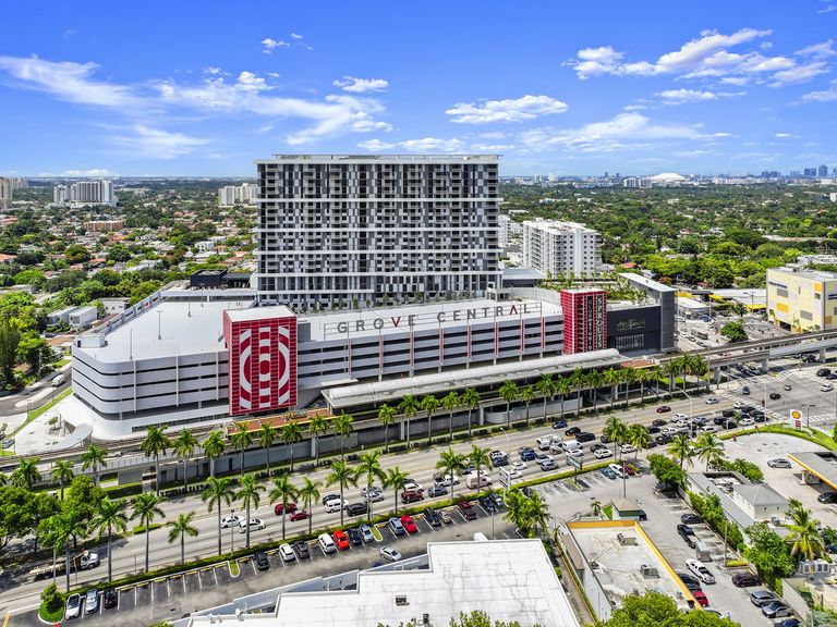 Grove Central Residences apartments in Miami, FL – photo 51