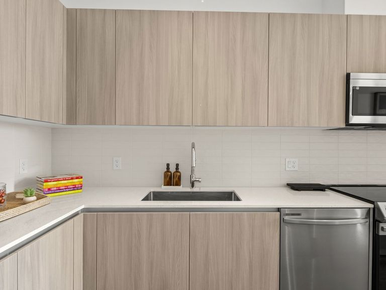 Grove Central Residences apartments in Miami, FL – photo 9