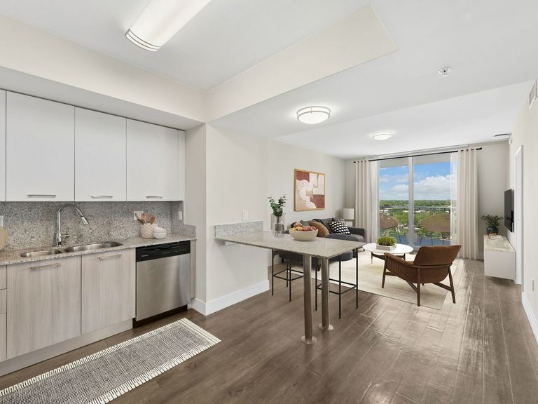 Grove Station Tower apartments in Miami, FL – photo 9