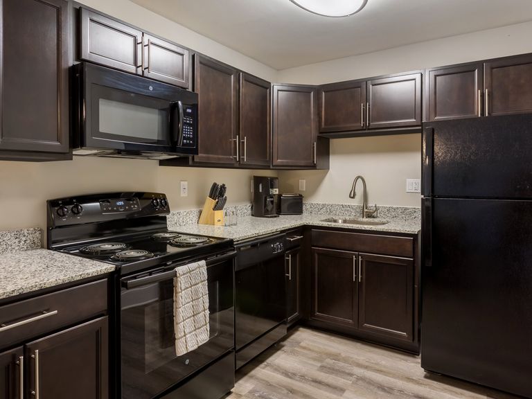 Halcyon apartments in Hollywood, FL – photo 9