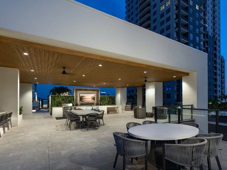 Hanover Riverwalk apartments in Fort Lauderdale, FL – photo 10