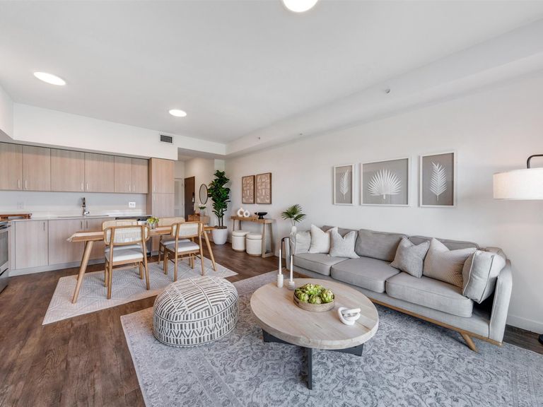 Hidden Lake Apartments apartments in Miami, FL – photo 9