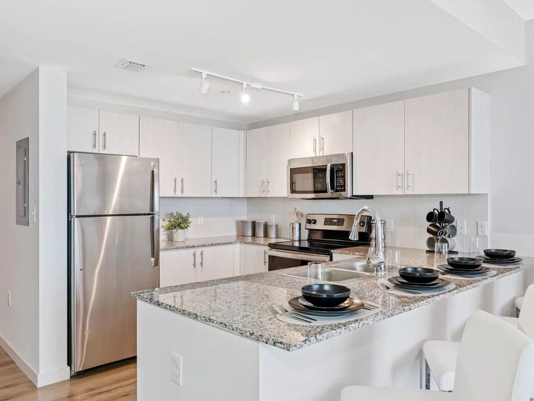Hollywood East apartments in Hollywood, FL – photo 13