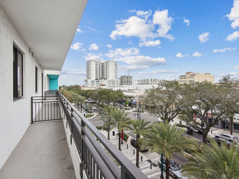 Hollywood Heights on the Boulevard apartments in Hollywood, FL – photo 48