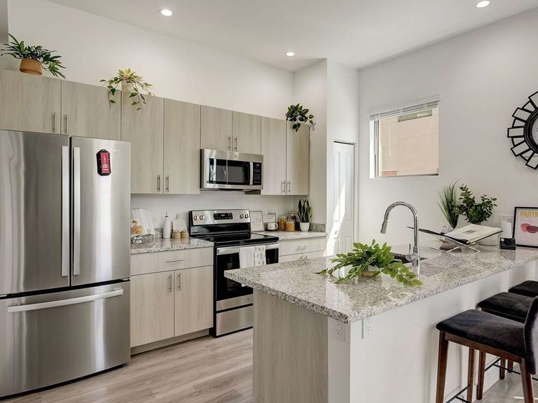 ID Oakland Park apartments in Oakland Park, FL – photo 7