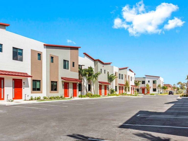 ID Oakland Park apartments in Oakland Park, FL – photo 48
