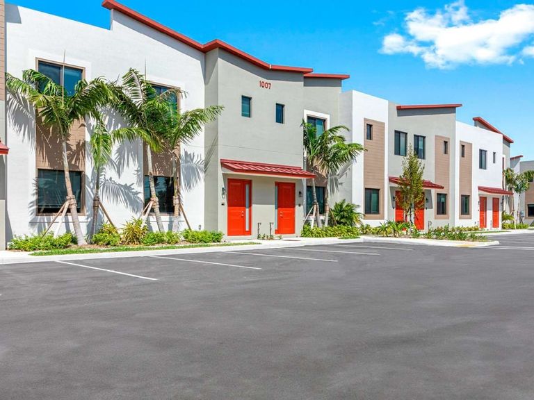 ID Oakland Park apartments in Oakland Park, FL – photo 50