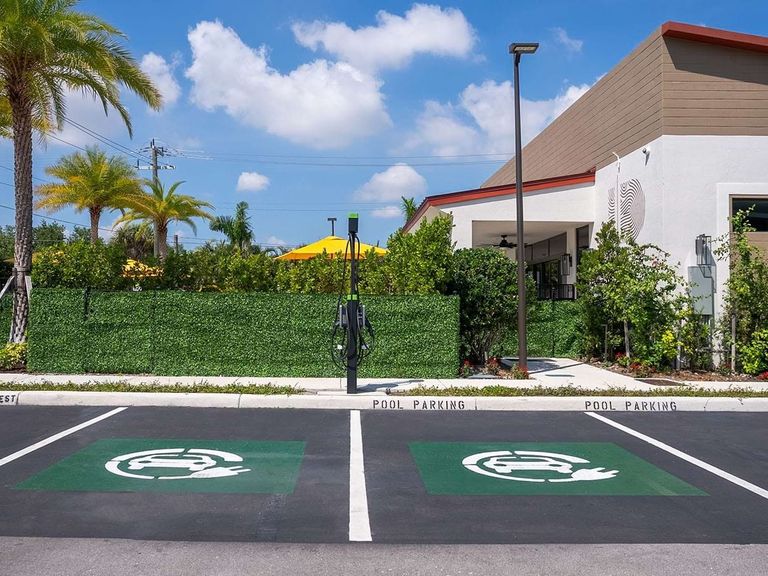 ID Oakland Park apartments in Oakland Park, FL – photo 52