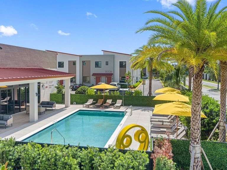 ID Oakland Park apartments in Oakland Park, FL – photo 66