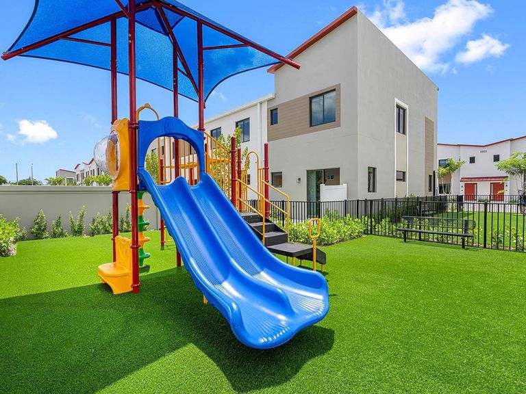 ID Oakland Park apartments in Oakland Park, FL – photo 77