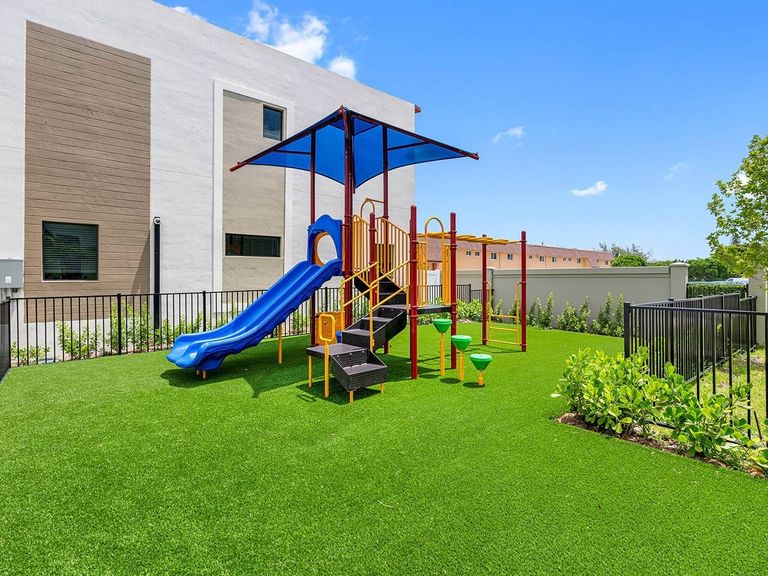 ID Oakland Park apartments in Oakland Park, FL – photo 79