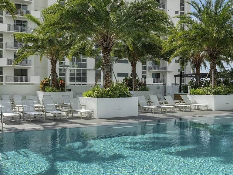 Maizon Brickell apartment community photo